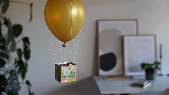 Ein selbstgebastelter Heißluftballon mit WestLotto-Rubbellosen | DIY-Idee