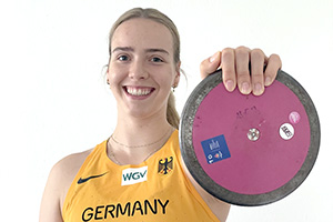 Frieda Echterhoff mit Diskus