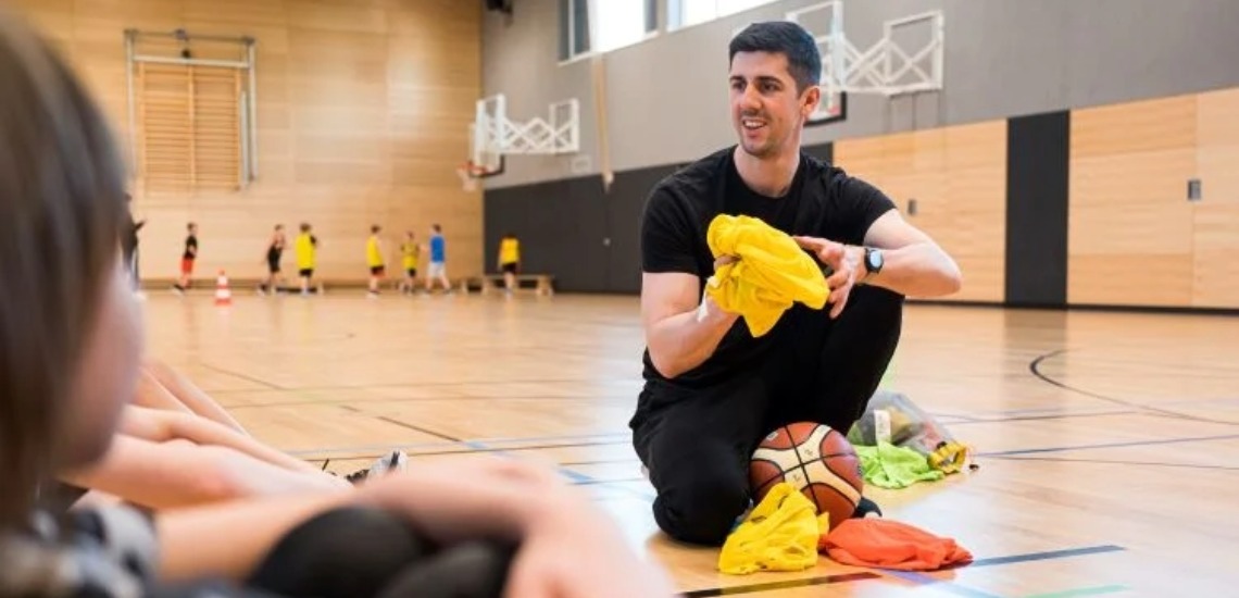 Ehrenamt_Basketballer_Aufmacher Ohne Ehrenamt wären die Sporthallen leer