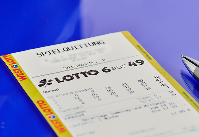 LOTTO 6aus49 (c) Schlag und Roy GmbH.jpg Spielquittung LOTTO 6aus49 - 4,9 Millionen-Jackpot im Kreis Paderborn geknackt