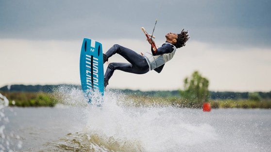 WestLotto-Toptalent Wanley Fendrich auf Wakeboard