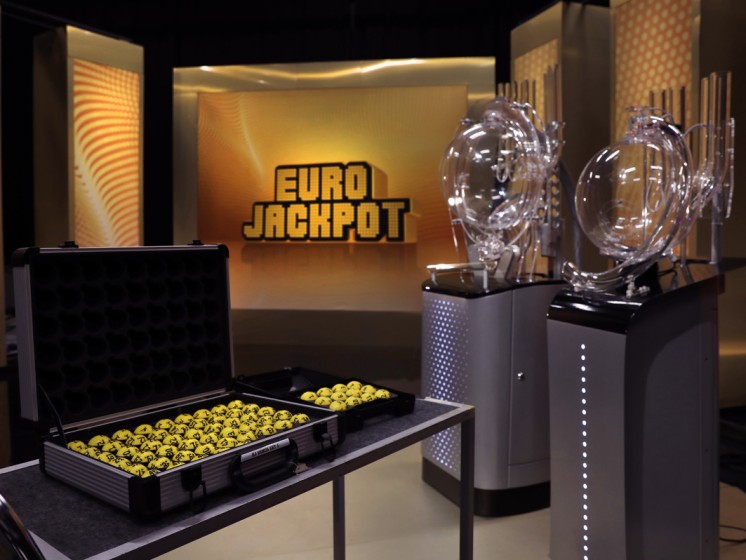 Hinter den Kulissen einer Eurojackpot-Ziehung in Helsinki