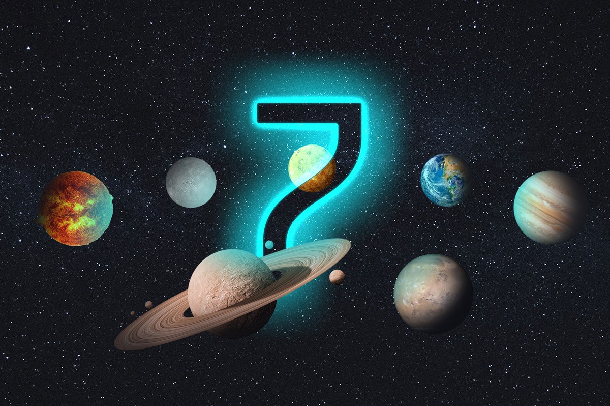 Grafik der Zahl 7 vor einem Universum-Hintergrund | Glückszahl LOTTO 6aus49