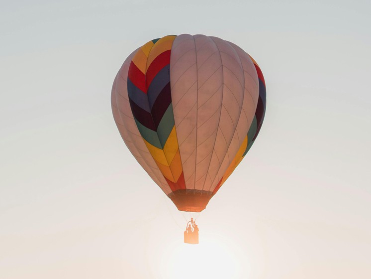 Heißluftballon am Himmel | WestLotto Wunscherfüller