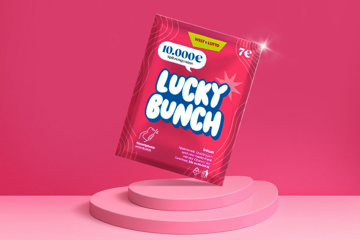 WestLotto-Rubbelquiz Lucky Bunch steht auf pinkem Podest vor pinkem Hintergrund