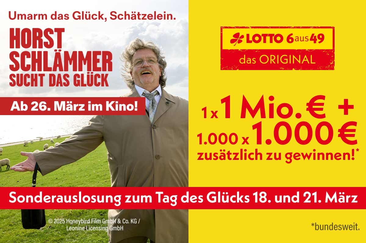Horst Schlämmer steht auf Wiese und reißt die Arme glücklich auseinander. Daneben Informationen zu Gewinnspiel zum Film 